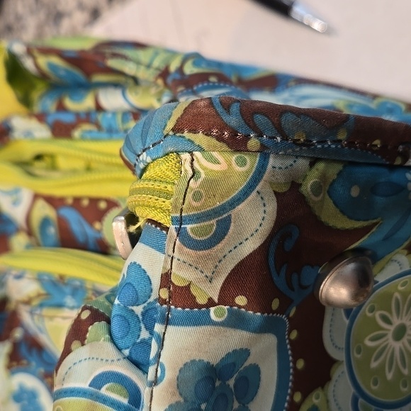 JU JU BE BACKPACK DIAPERBAG WITH CHANGING PAD. PAISLEY AND FLORAL. - Picture 4 of 16